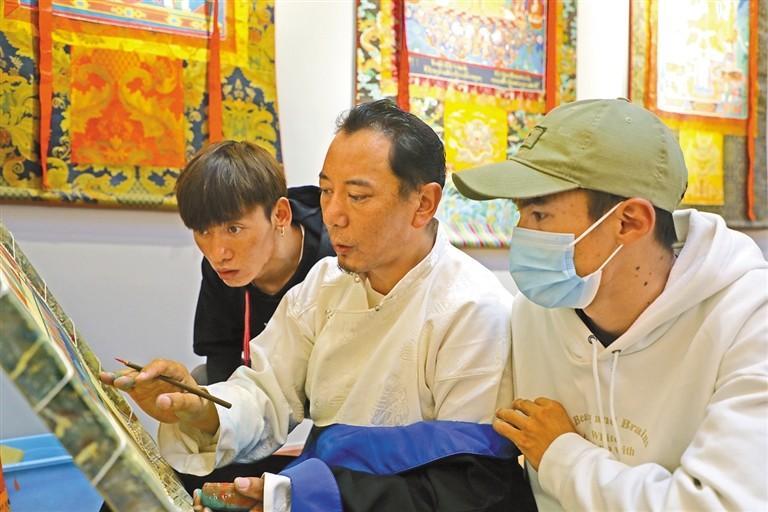 2493657_huangzy_1655049600000_s.jpg